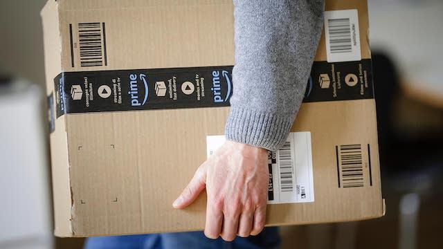 Dubai-EAU-Amazon-Prime-débarque-aux-Émirats