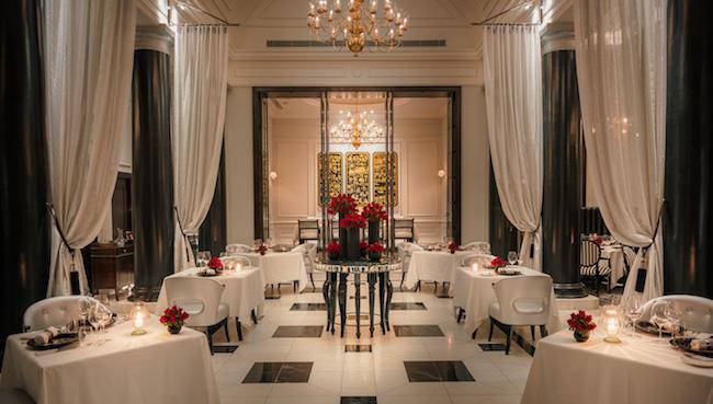 Le restaurant du Strand ren Birmanie este ouvert pendant la saison des pluies