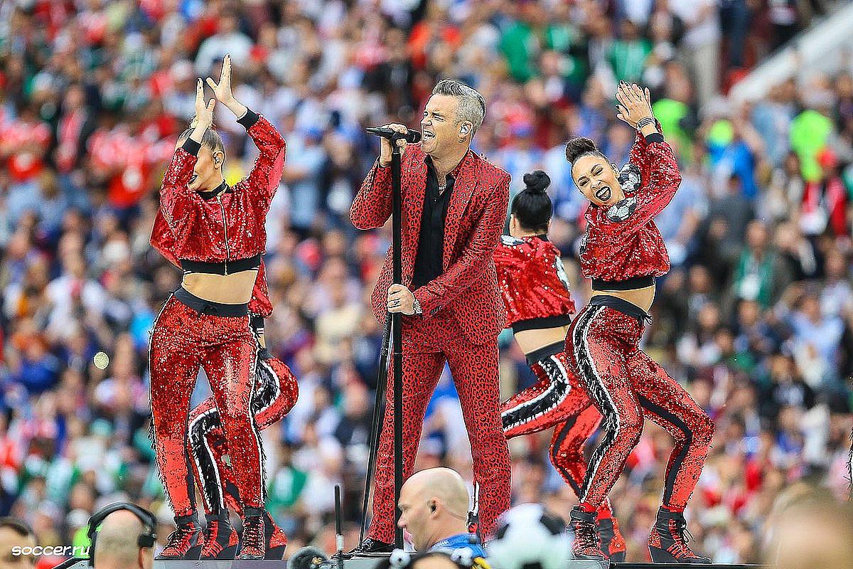 robbie_williams_by_dmitriy_sadovnikov_wikipedia