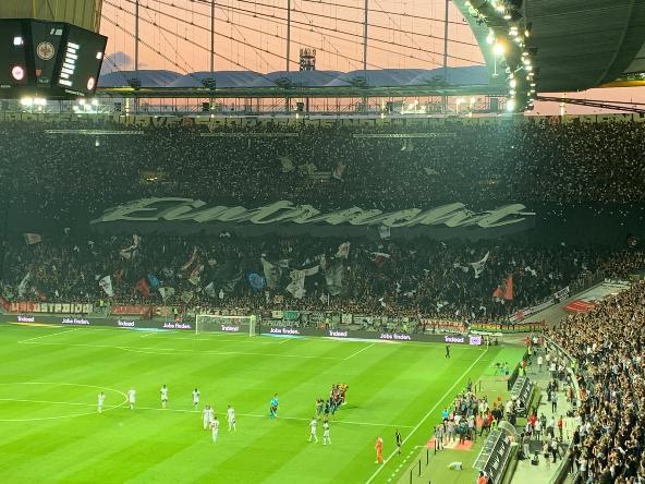 Victoire Eintracht face Racing ligue europa