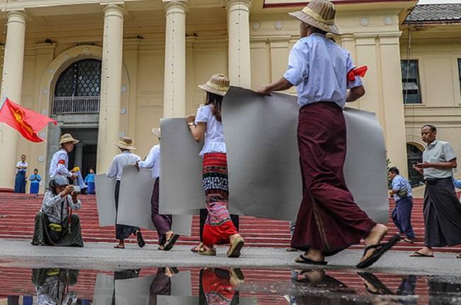 Daw Thida Win université mandalay