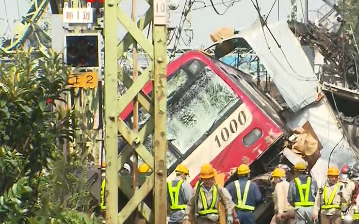 accident-japon-train-camion-yokohama