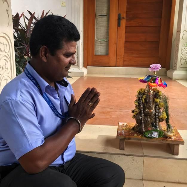 Shanmugamraj prie Ganesh