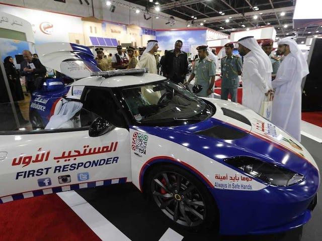 3 supercars rejoignent la flotte du «Dubai Ambulance Service»
