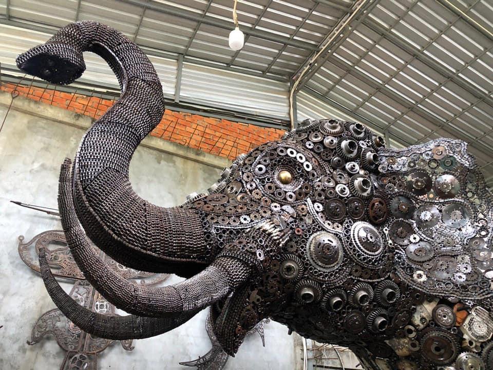 elephant sculpture tronçonneuses cambodge