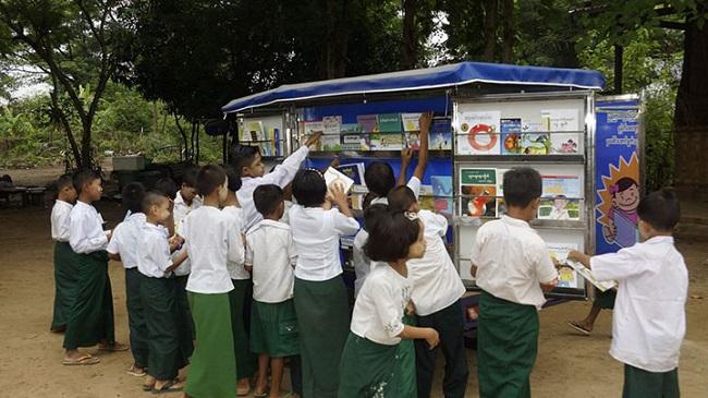 Bibliotheques mobiles en Birmanie