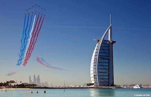 La patrouille de France dans le ciel de Dubaï