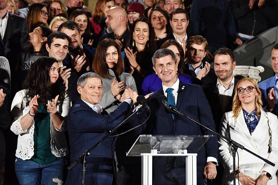 Dan Barna Dacian Ciolos Bureau national de l'alliance USR-PLUS fusion