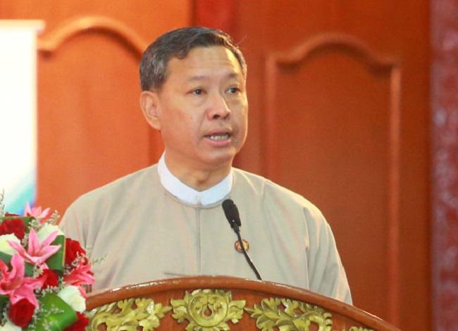 U Myo Thein Gyi, ministre de l'Education de la Birmanie_0