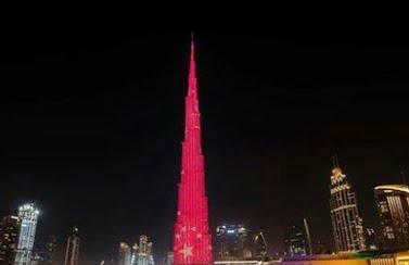 La Burj Khalifa se pare de rouge et d’or en soutien à la Chine face au Coronavirus_1