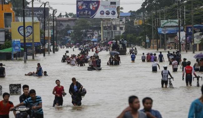 La route entre Yangon et Mandalay en juillet 2018, en Birmanie