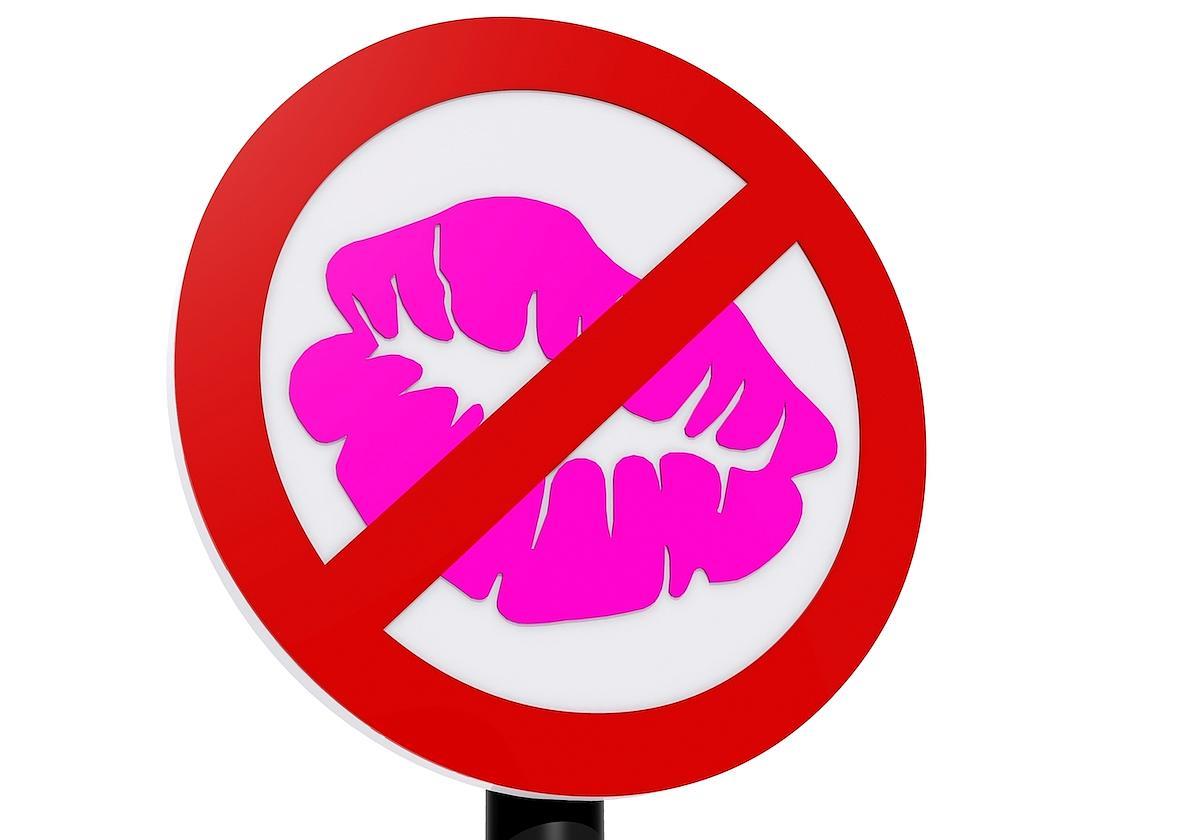 virus coronavirus roumanie on ne s'embrasse plus