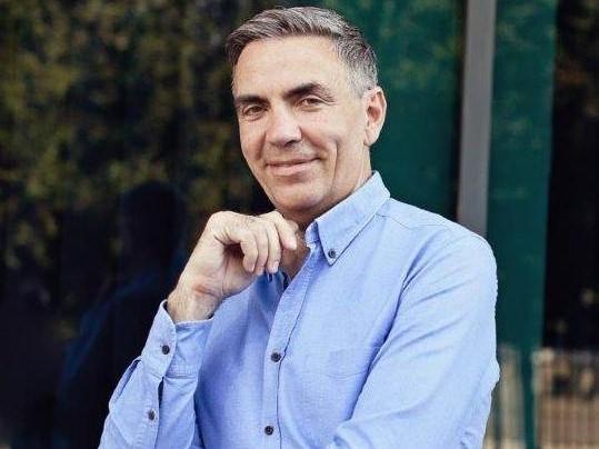 Dragos Anastasiu solidarité voitures médecins coronavirus aide matérielle