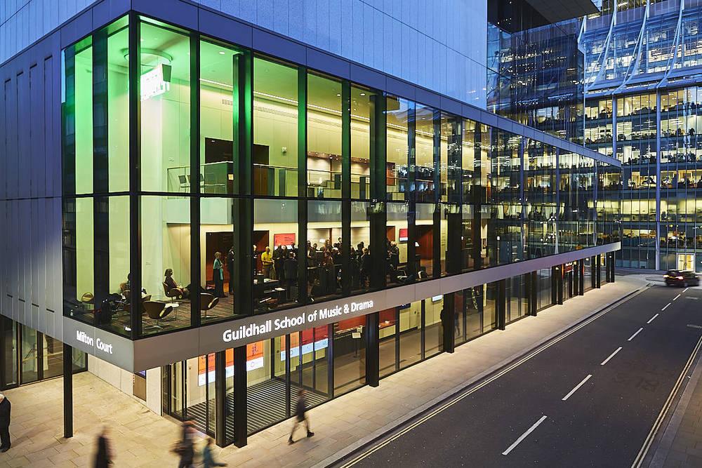 Guildhall School Londres coronavirus fermée