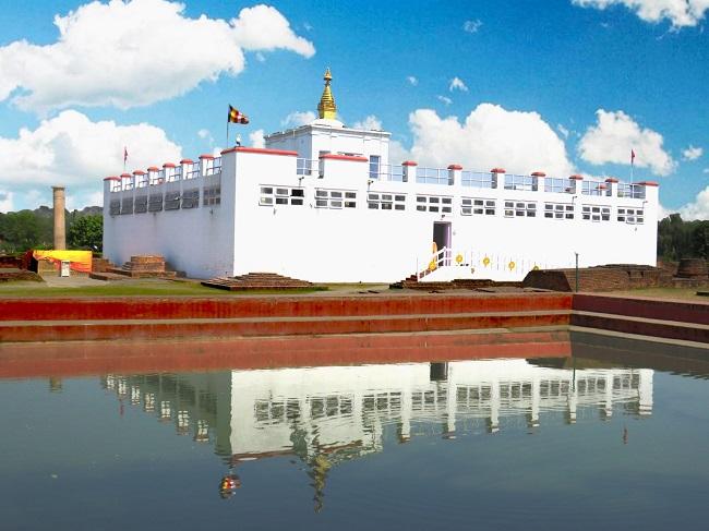 Le temple Maya Devi, construit sur le lieu où serait né le Bouddha, à Lumbini