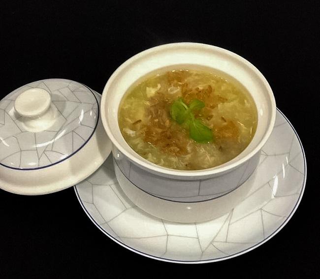 soupe au crabe et aux asperges en Birmanie