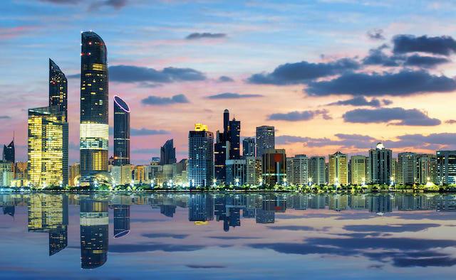 La capitale des EAU restreint désormais les entrées et sorties des travailleurs