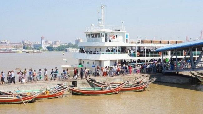 Les ferries entre Dala et le centre de Yangon fonctionneront durant Thingyan, mais en service réduit