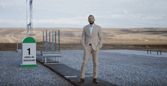 screenshot-2020-03-27-stefan-mandachi-1cm-de-autostrada-stranger