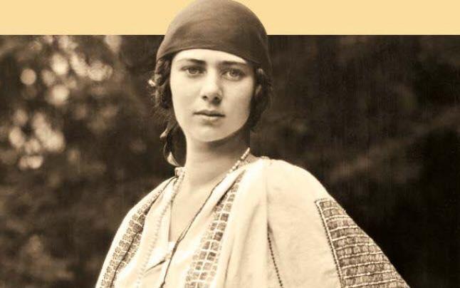 blouse roumaine tradition roumanie