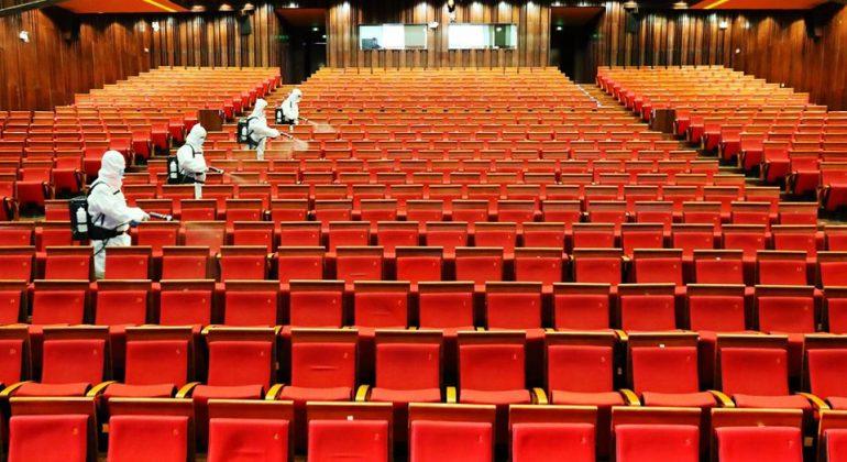 cinema-chinois-passage-vide-coronavirus-pandemie