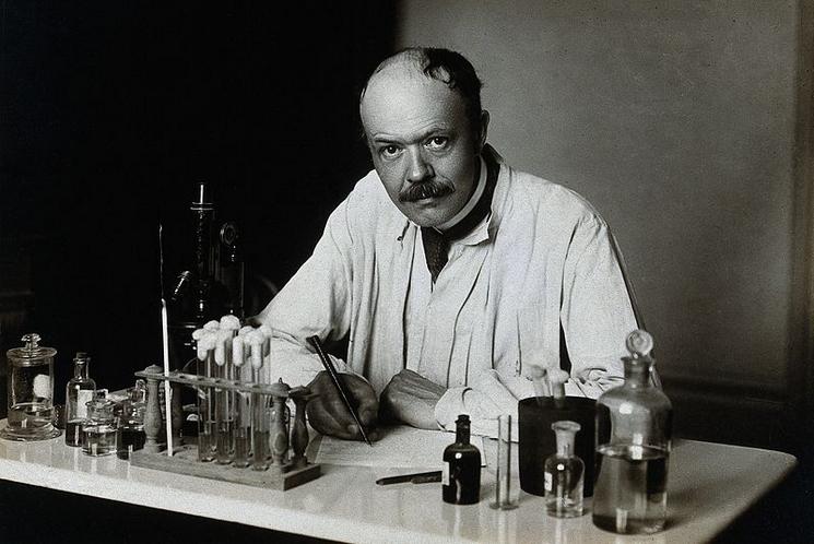 Charles_Jules_Henri_Nicolle._Photograph._Wellcome_V0026919