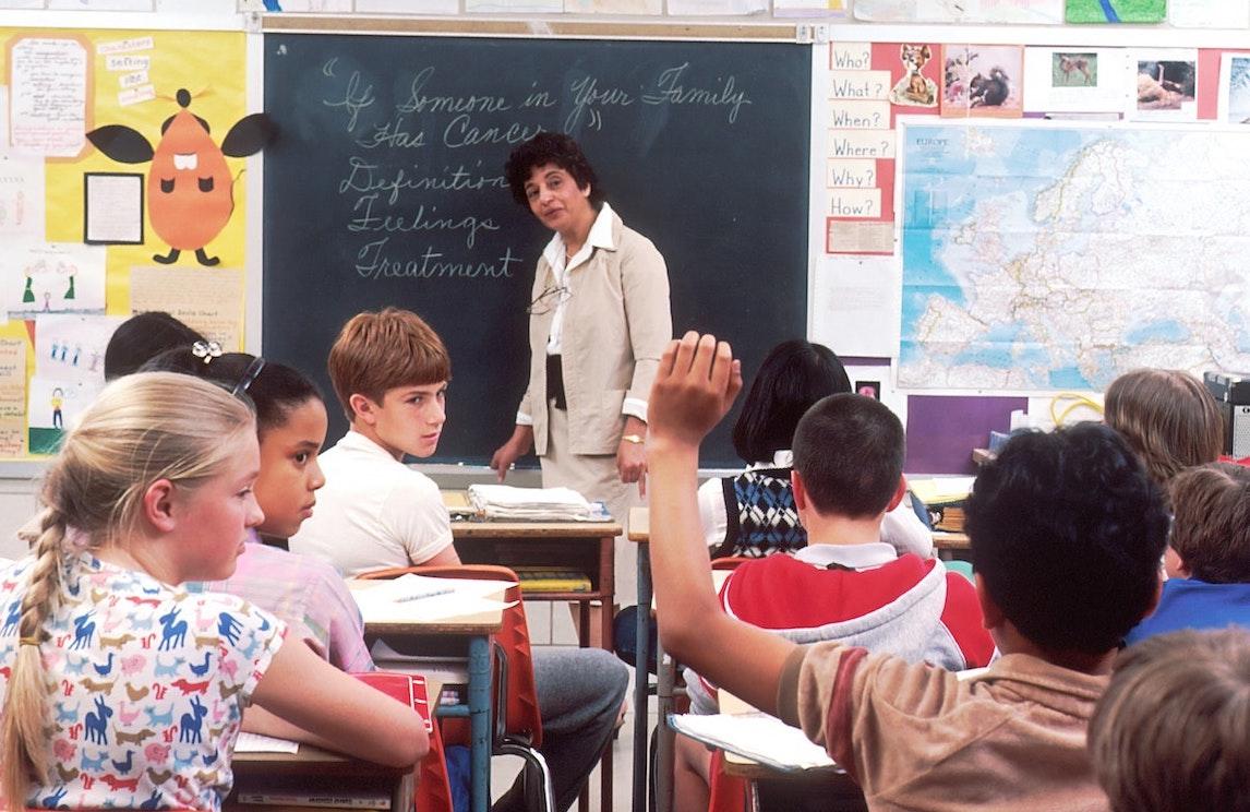 ecole coronavirus pub bar