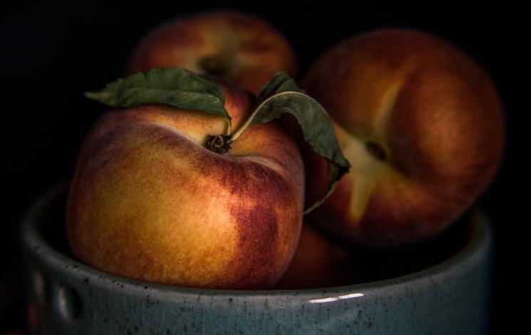 Pêches farcies aux amandes