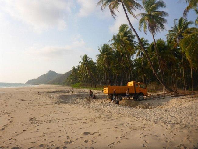 Sable traffic vente commerce ngapali Birmanie