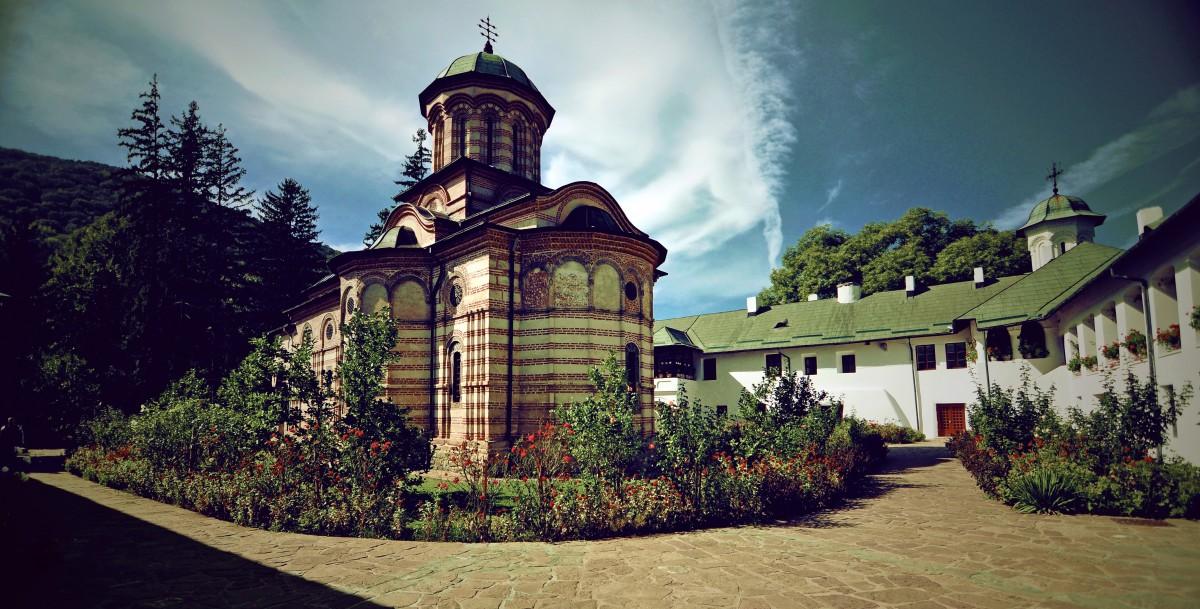 Guide Vert Michelin - 3 monastères impressionnants à découvrir