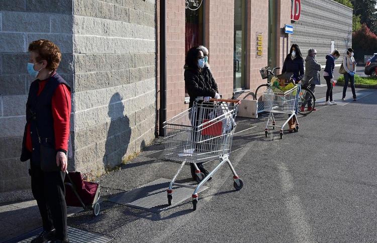 ménages italien covid