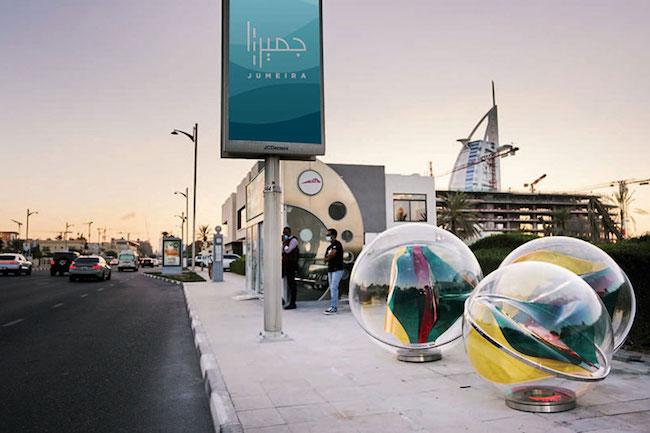 Installations artistiques pour la plupart des Abribus
