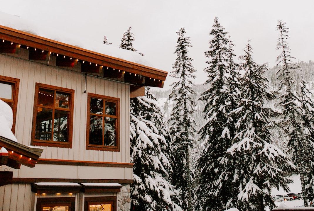 ski lodge hotel montague