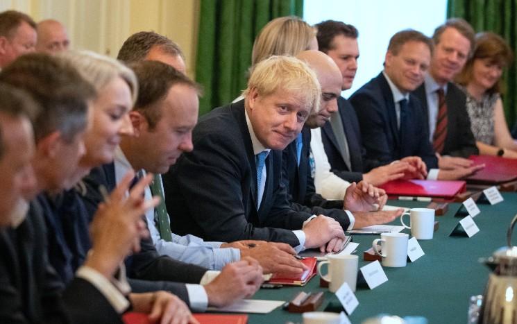 Johnson's_1st_cabinet_meeting (1)