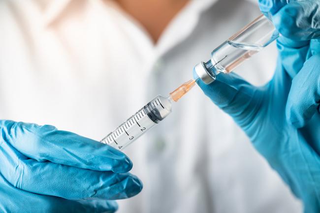 Où se faire vacciner contre la COVID-19 à Dubaï et Abu Dhabi ?