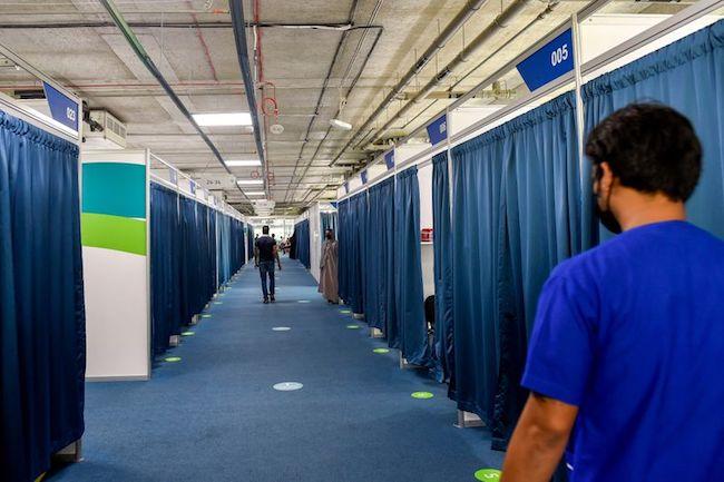 Un centre de vaccination à Dubai