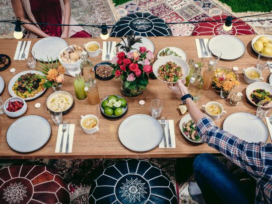 ramadan repas aux personnes dans le besoin