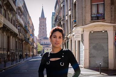 Johanna Oedin aka Yona chanteuse de nouvelle-calédonie expatriée en quête de musique