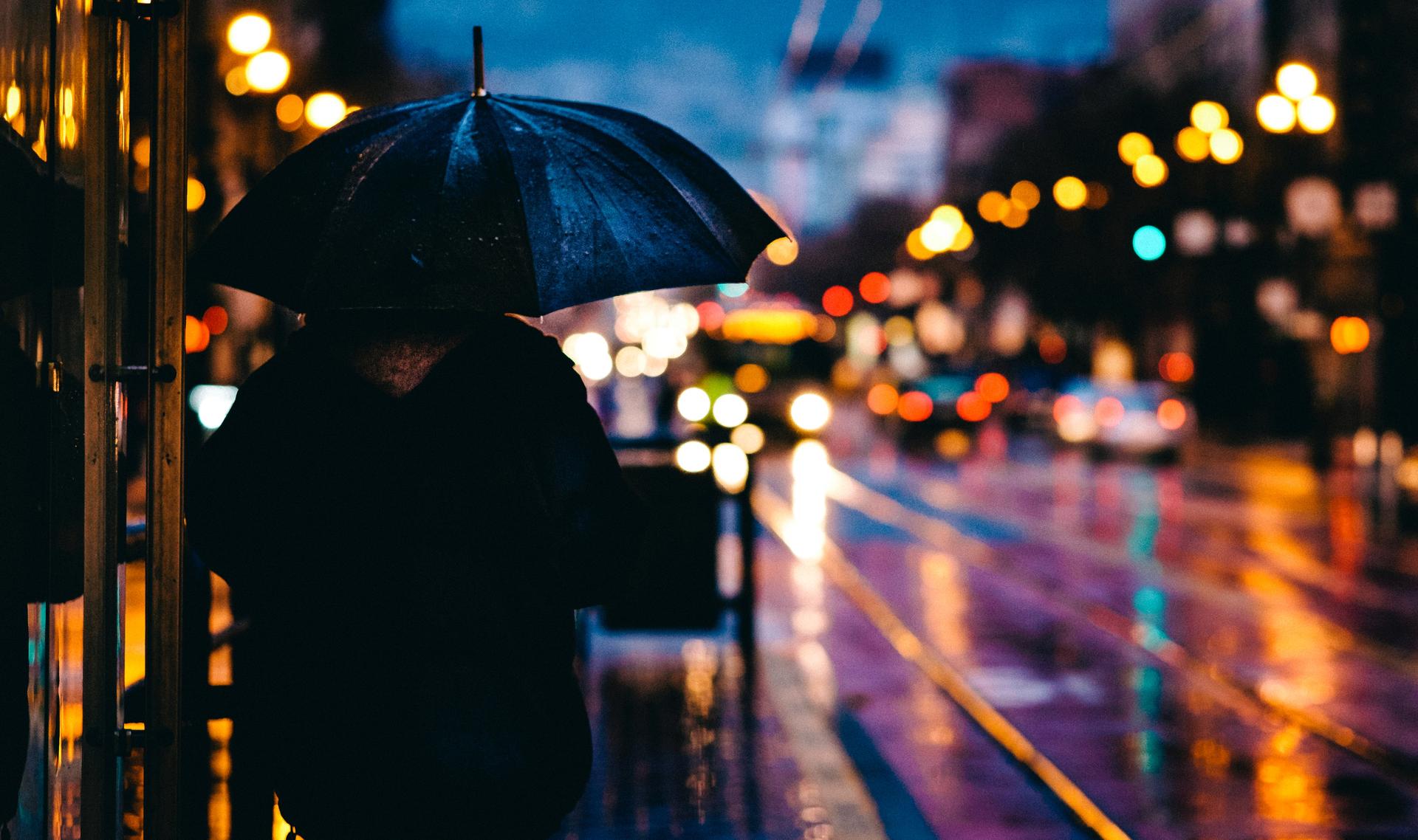Pluie sur la chaussée