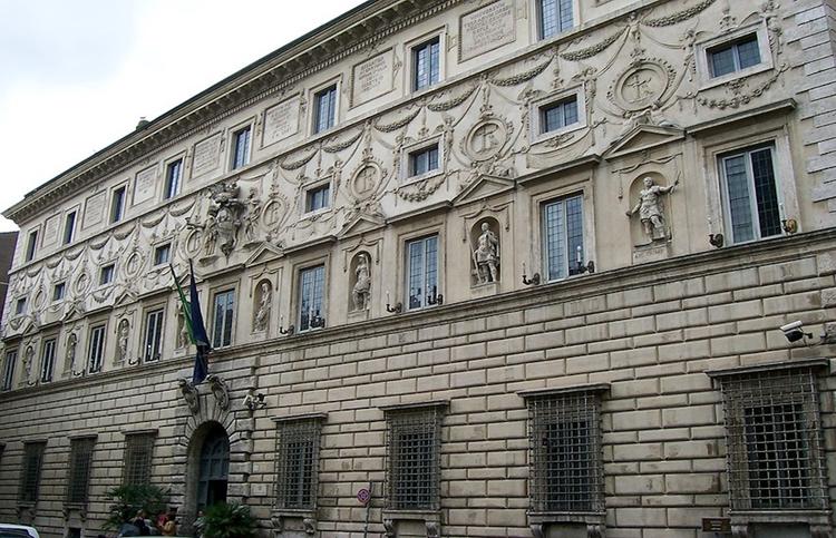 vue de la façade du palais Spada
