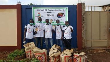 Une partie des membres associatifs de Sharing and Solidarity for Bénin