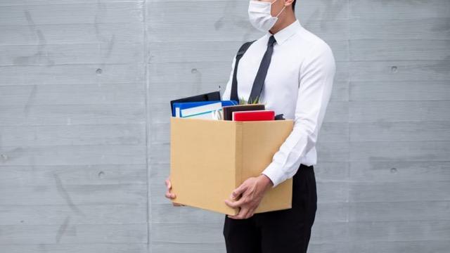 Homme qui démissionne aux États-Unis