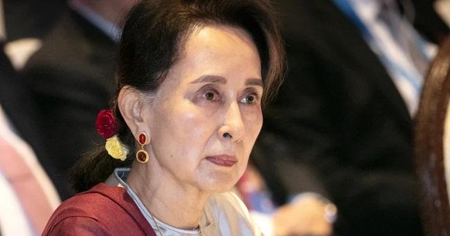Aung San Suu Kyi procès coup junte Birmanie 2021