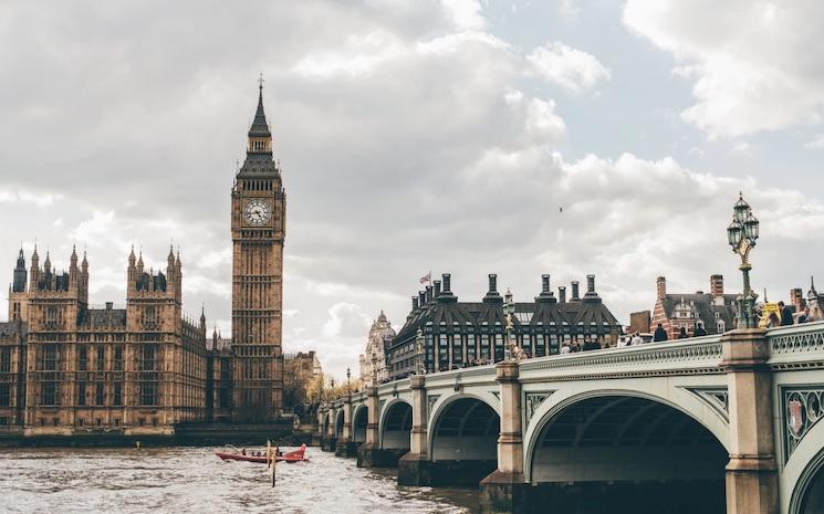 Beaucoup de jeunes de Hong Kong veulent émigrer au Royaume Uni