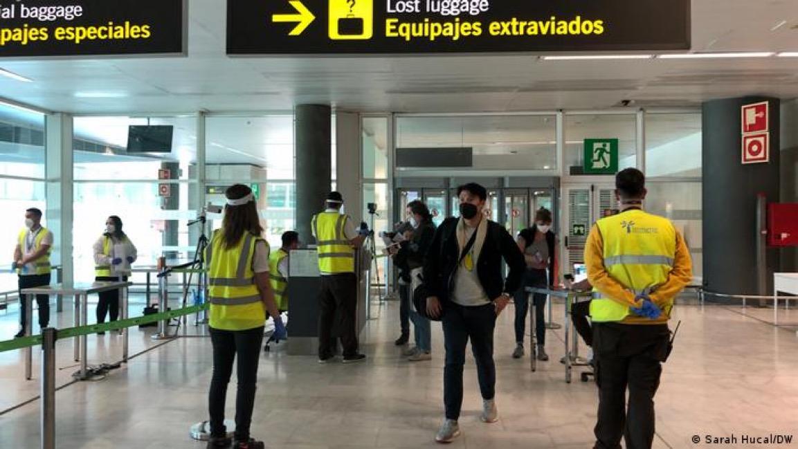 Arrivée de passagers à l’aéroport