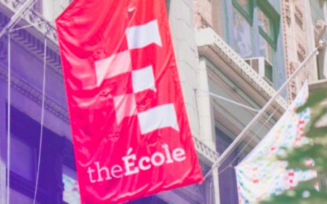 Affiche de The École dans une rue de New York