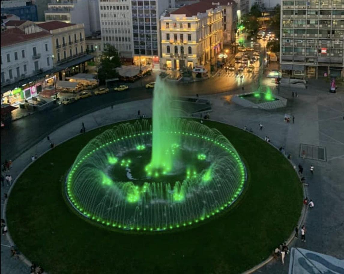 Place Omonia a Athenes en Vert
