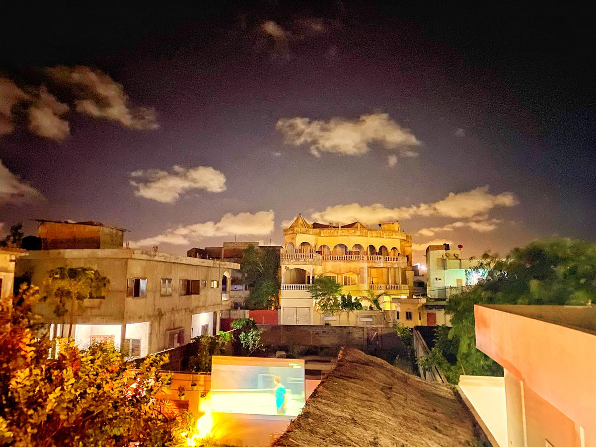Vue de la terrasse du Limbo bar restaurant de Cotonou