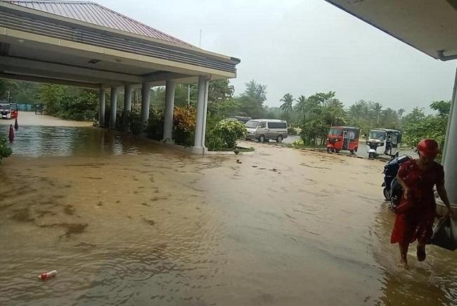 aéroport inondé Thandwe Ngapali Birmanie