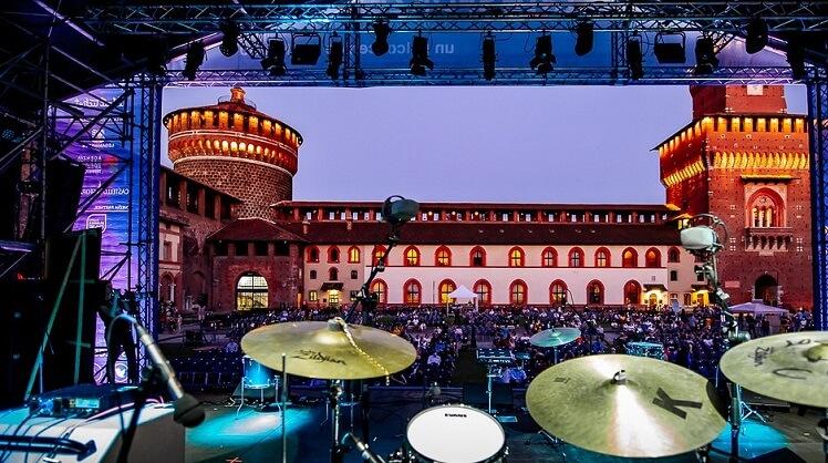 scène de concert au château sforzesco de Milan